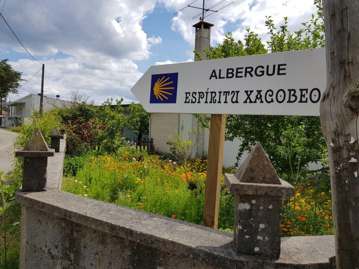 Albergue Espiritu Xacobeo O Pedrouzo Exterior photo