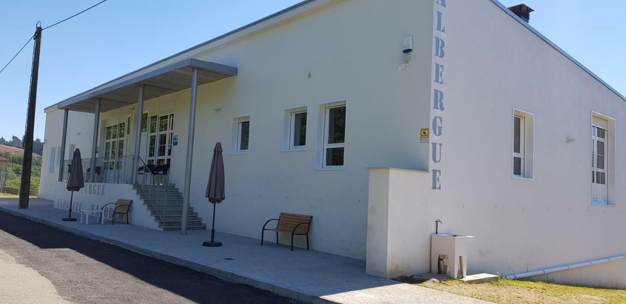 Albergue Espiritu Xacobeo O Pedrouzo Exterior photo
